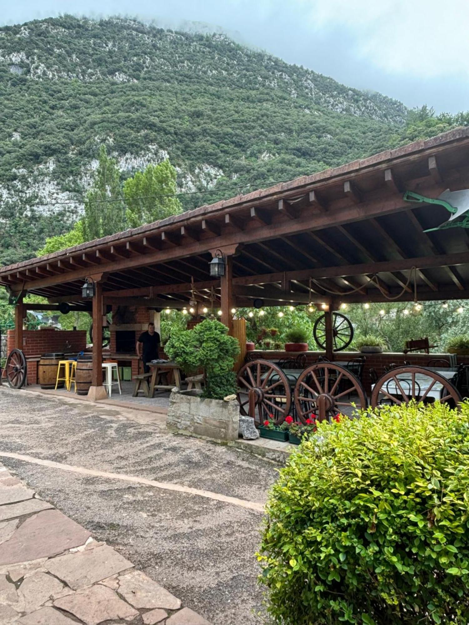 Albergue La Hermida Bagian luar foto